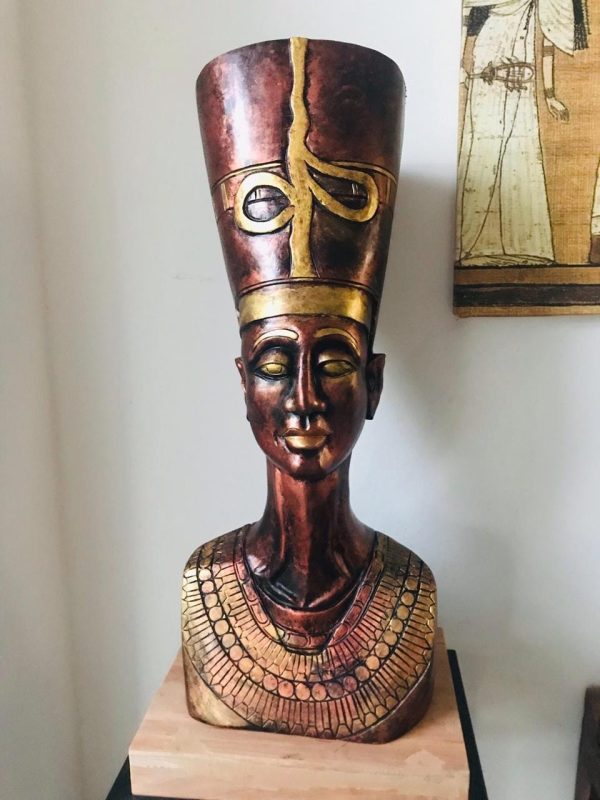 Egyptian Queen Pharaoh Queen Nefertiti Statue Décor 18 inch (15 cm) 15KG Wooden Hand MadeEgyptian Queen Pharaoh Queen Nefertiti Statue Décor 18 inch (15 cm) 15KG Wooden Hand Made